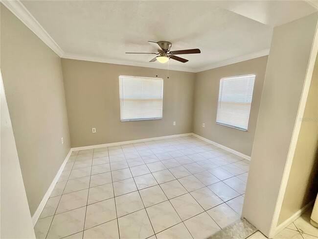 Building Photo - 3054 Primrose Dr