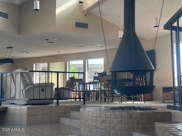 Building Photo - 1111 E University Dr