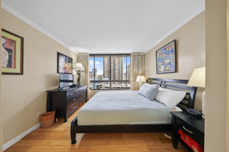 Building Photo - 1910 Ala Moana Blvd