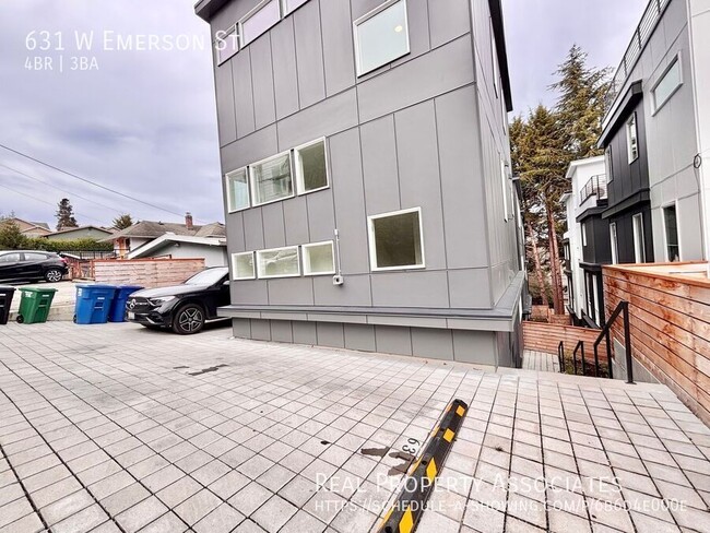 Building Photo - 631 W Emerson St