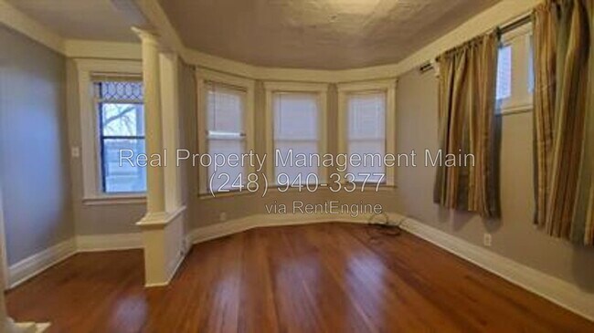 Building Photo - 644 E Ferry St