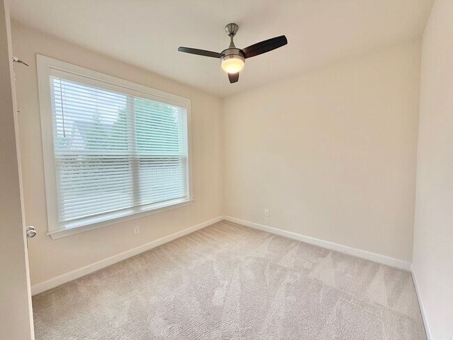 Building Photo - 2013 Ernesto Ln