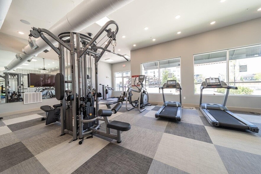 Building Photo - 5344 Sycamore School Rd