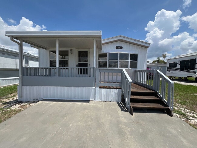Building Photo - 59 Fairview Dr S