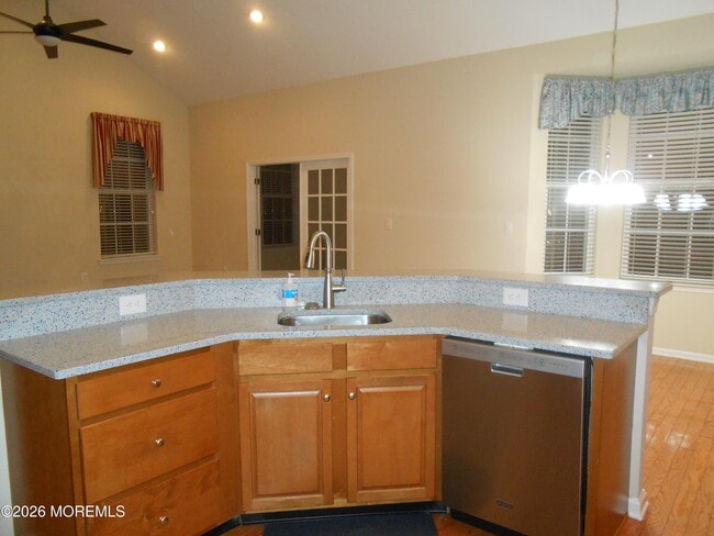 Building Photo - 10 Headwaters Pl