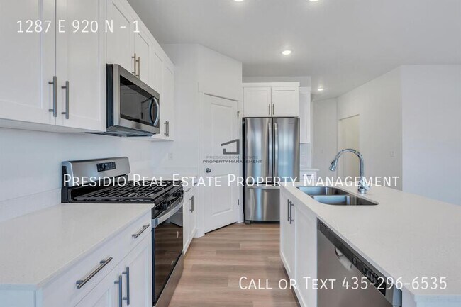 Building Photo - 1287 920 N