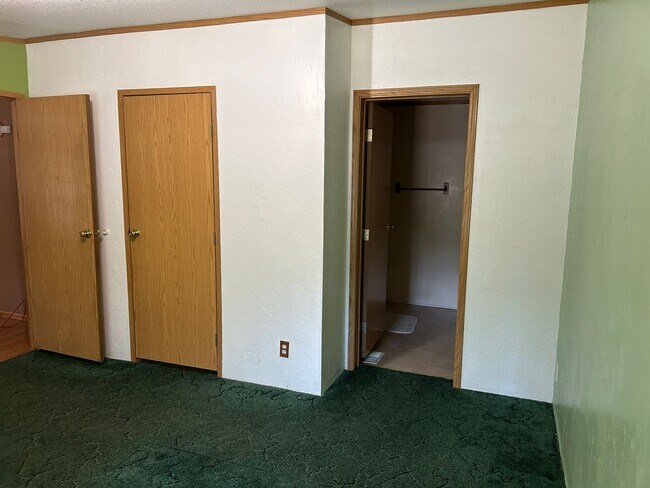 Building Photo - 52405 Antler Ln