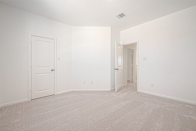 Building Photo - 5554 Amber Brook Ln