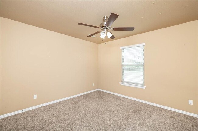 Building Photo - 13427 Meadow Ridge