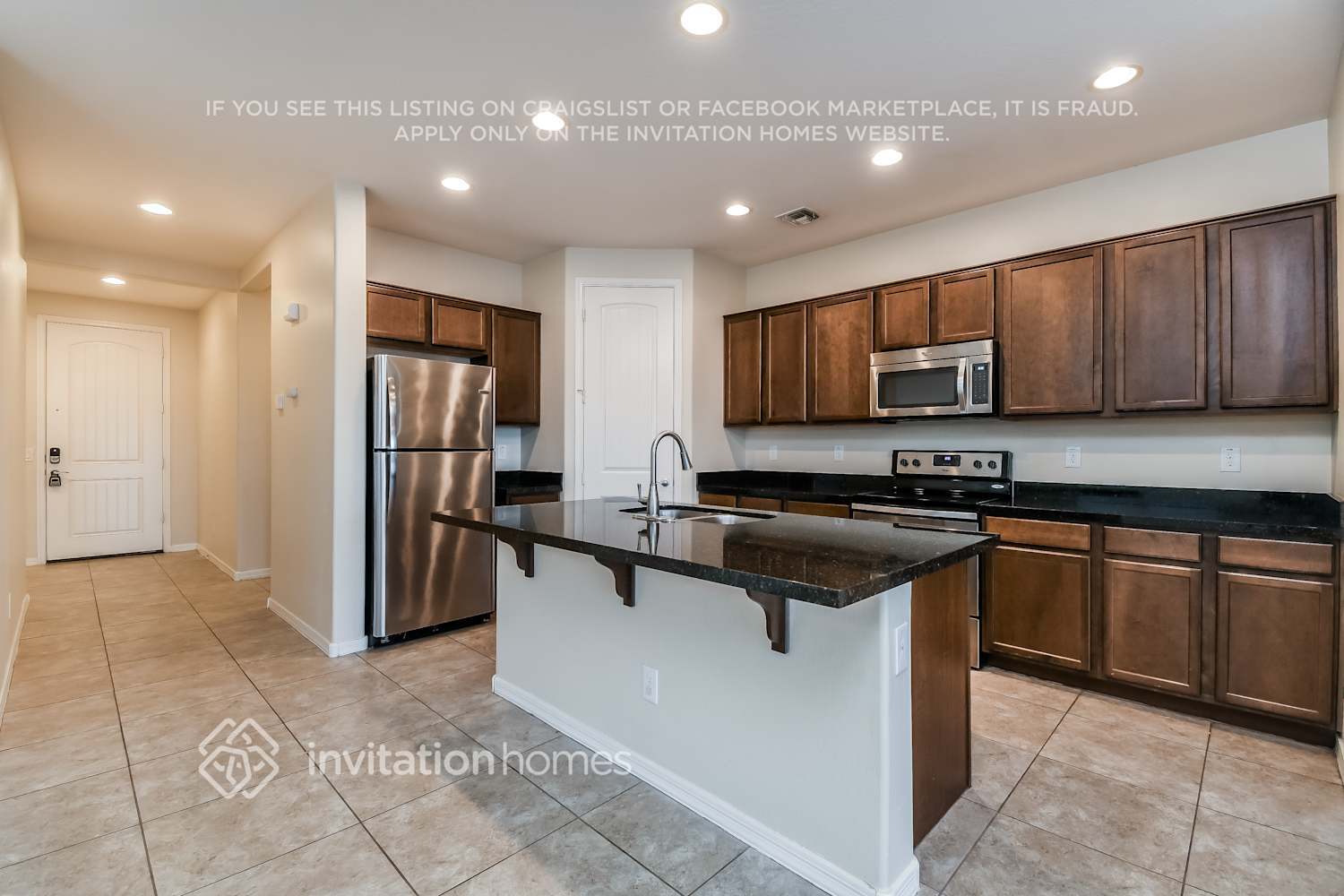 Building Photo - 4962 E Alamo St