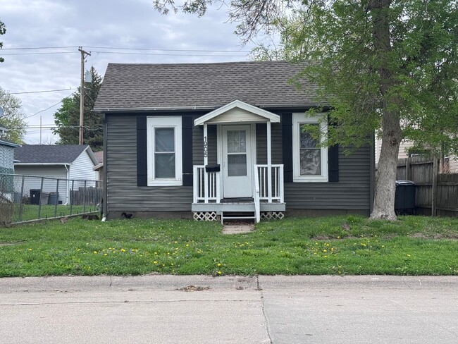 Primary Photo - Updated South End 3 Bedroom
