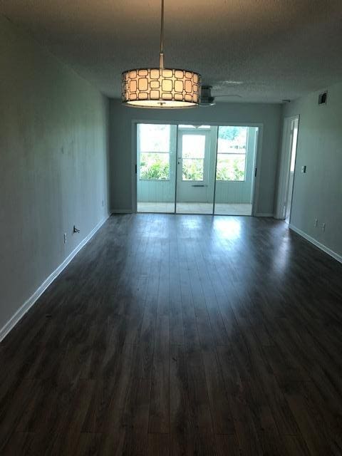Building Photo - 5757 Deer Run Dr