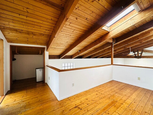 Building Photo - West Oakland 5th St