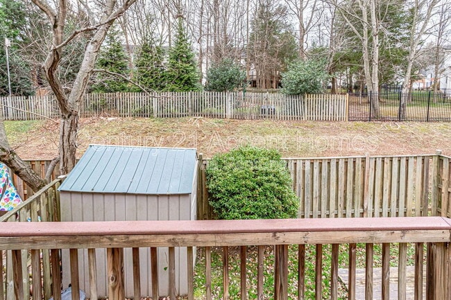 Building Photo - 5328 Larochelle Ct