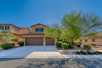 Building Photo - 4 Bed / 3 Bath Home with Loft, Downstairs Bedroom & 3 Car Garage – Sunrise Highlands