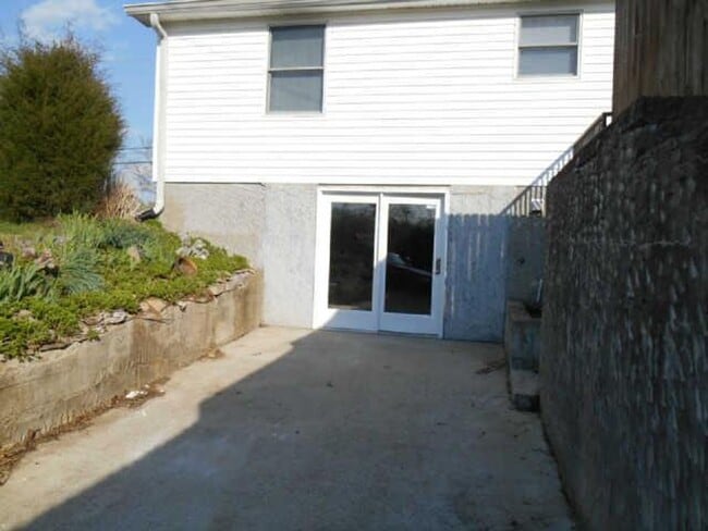 Building Photo - FOR LEASE- SINGLE FAMILY HOME IN MJ!