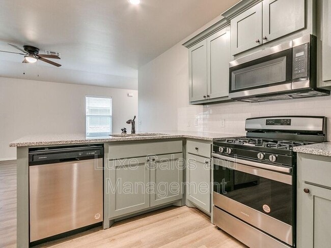 Building Photo - 10601 Lawson Ln