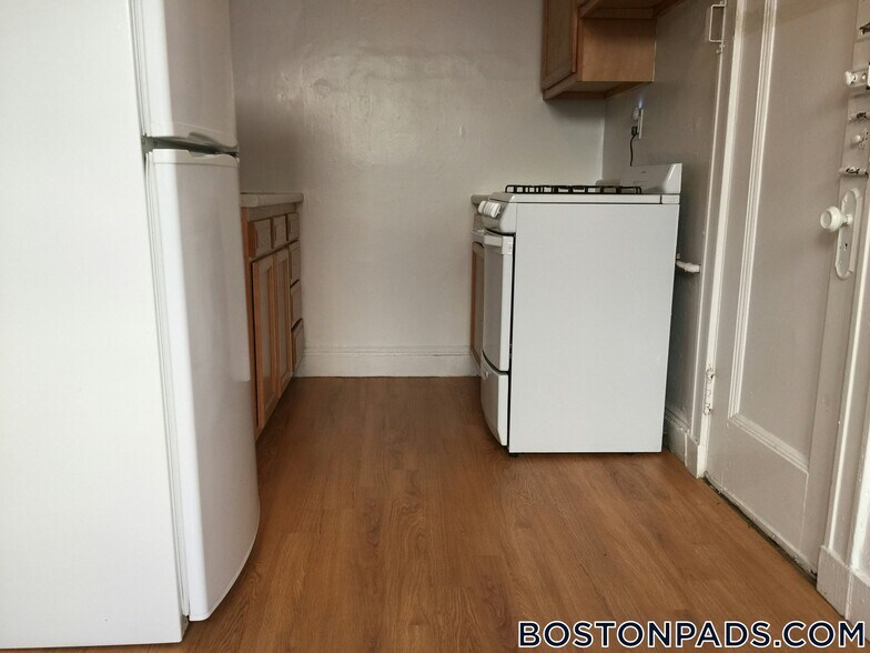 Building Photo - 109 Brainerd Rd