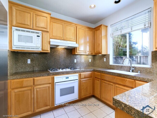 Building Photo - 1199 Mirabeau Ln