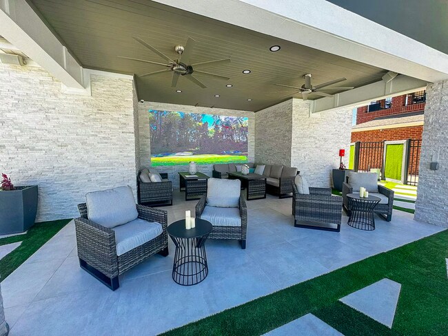 Building Photo - WC3407