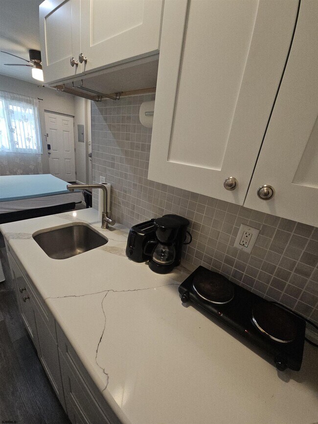 Building Photo - 3501 Pacific Ave