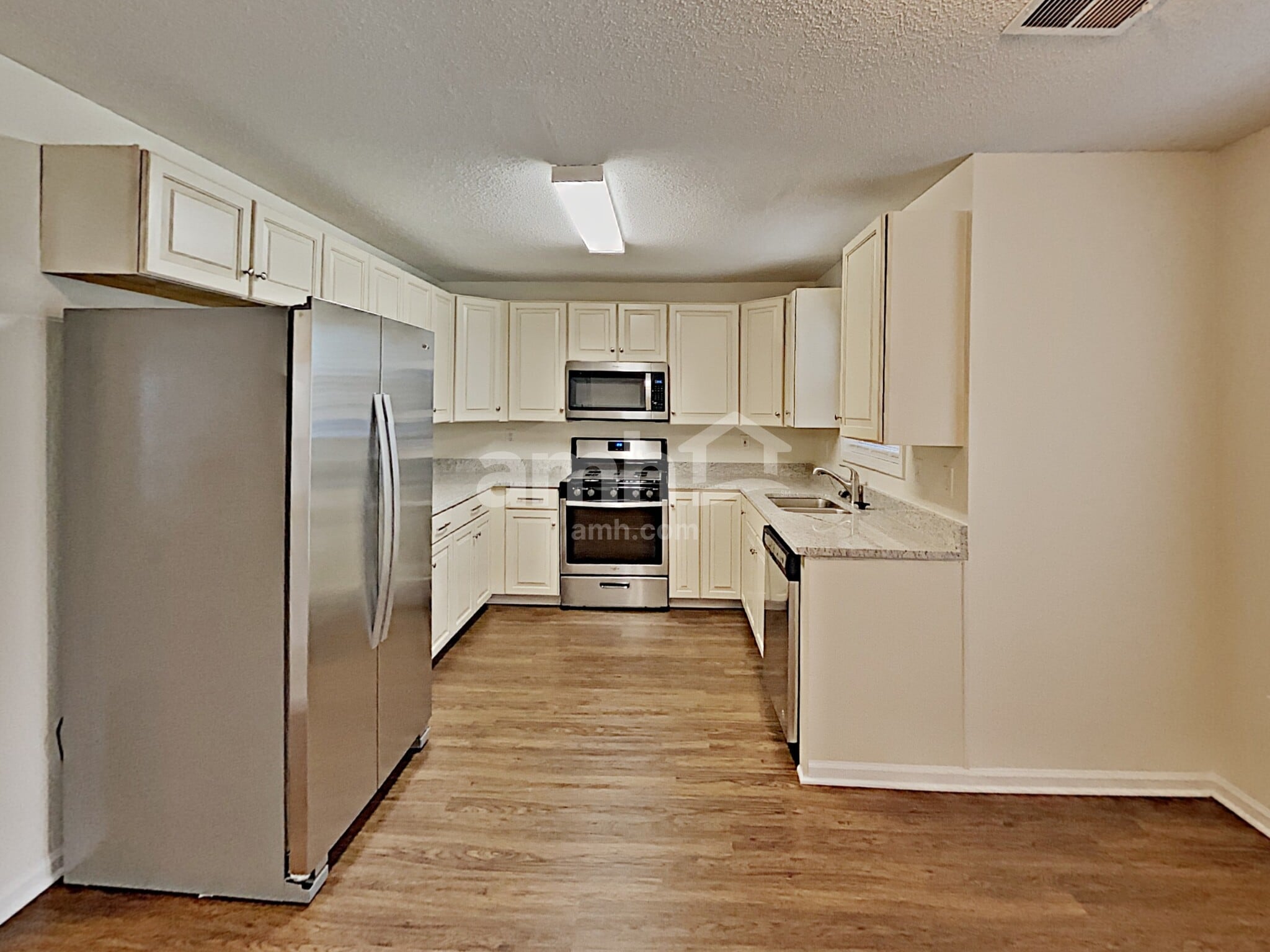 Building Photo - 1086 Berkley Dr SE