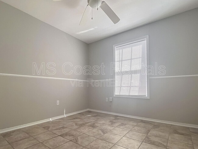 Building Photo - 10545 Bay Tree Dr