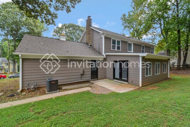 Building Photo - 7311 Canyon Dr