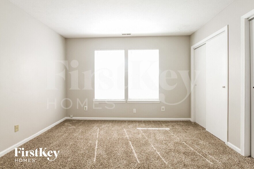 Building Photo - 8332 Country Meadows Dr