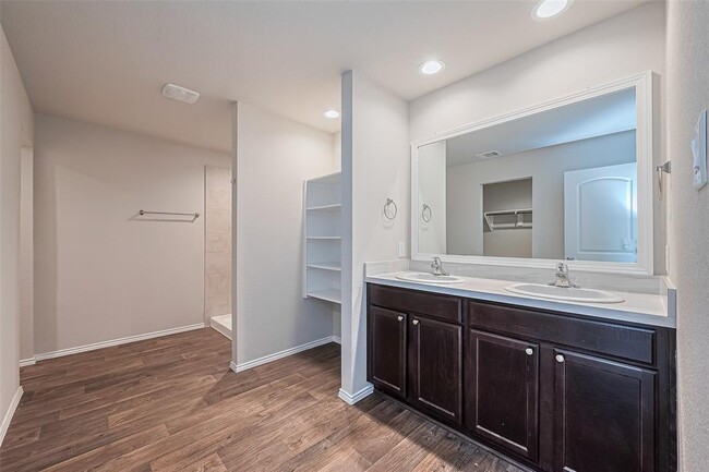 Building Photo - 15312 Timber Preserve Ln