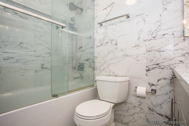 Building Photo - 1560 N Sandburg Terrace