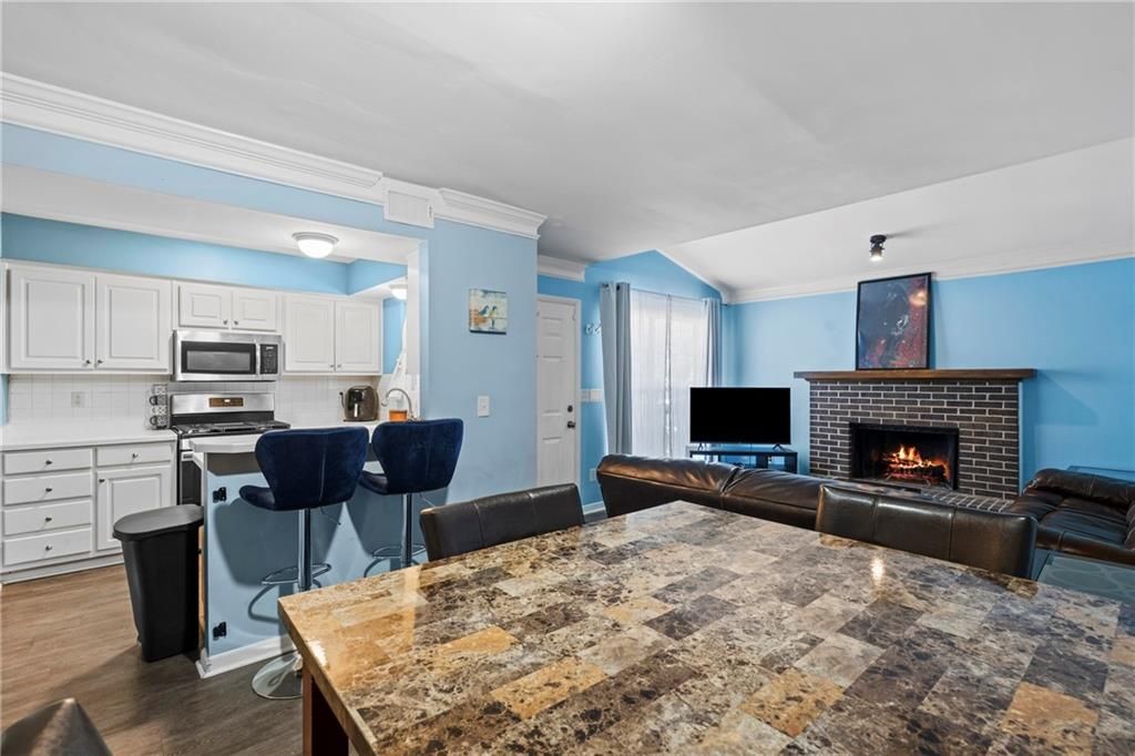 Building Photo - 547 Picketts Bend Cir