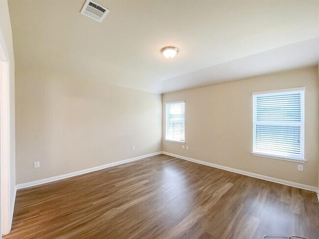 Building Photo - 528 Longhorn Cavern Rd