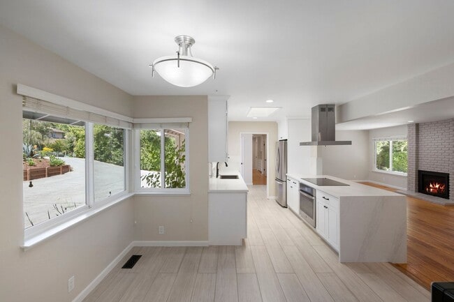 Building Photo - 810 Monte Rosa Dr