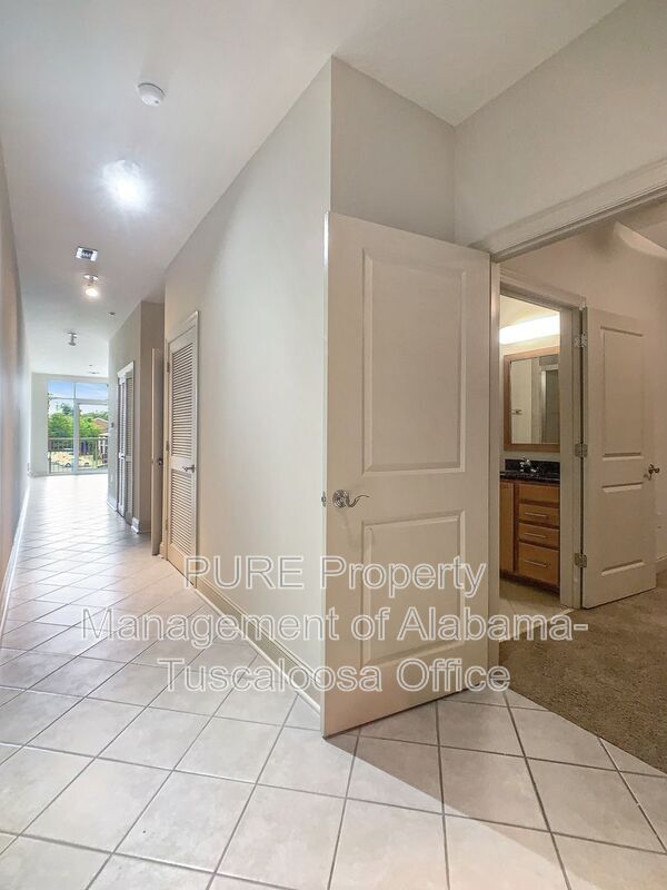 Building Photo - 1510 9th St