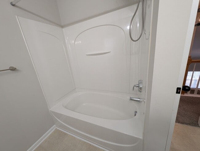 Building Photo - Two story, 3 Bedroom, 2.5 Bath End Unit Townhome located in the Hanover Community in SC!