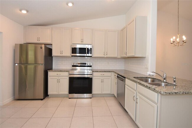 Building Photo - 121 Ullian Trail