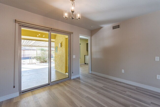 Building Photo - Modern Updated Home in Gated Community of ...