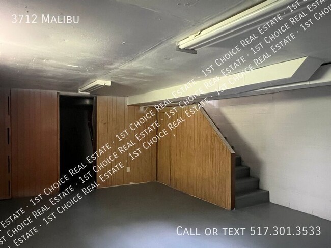 Building Photo - 3712 Malibu-