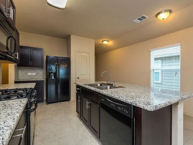 Building Photo - "Charming 3-Bedroom Home with 2 Full Baths in Idyllic San Marcos Location!"