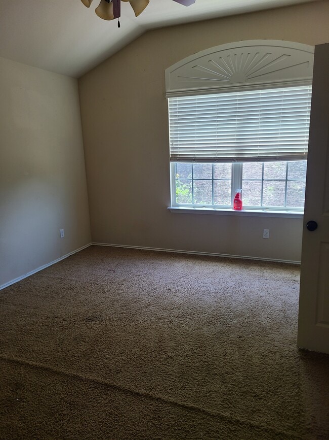 Building Photo - 5615 Birmingham Cir