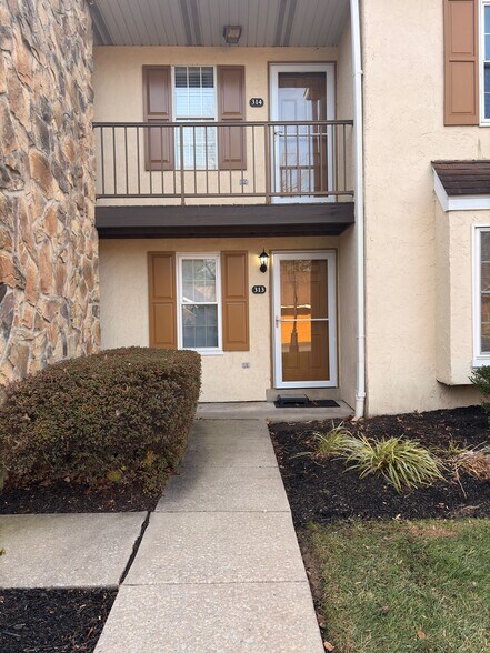 313 Valley Stream - 313 Valley Stream Ln