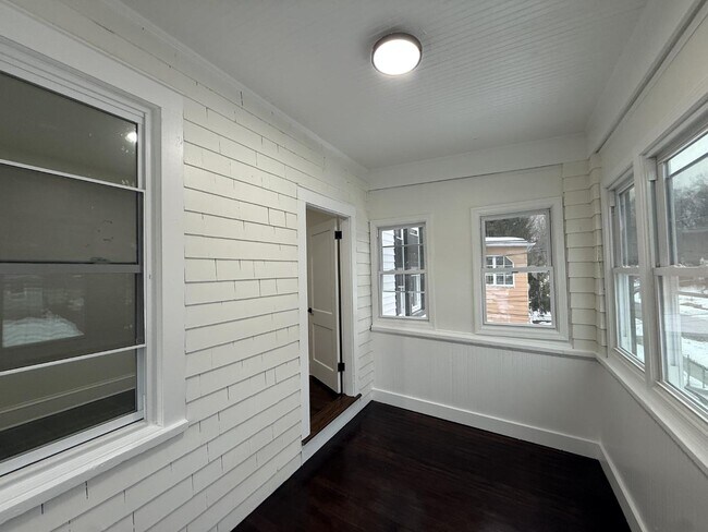 Building Photo - 63 Ashford St