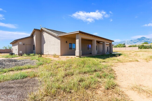 Building Photo - 8373 E Sunwing Ridge Dr