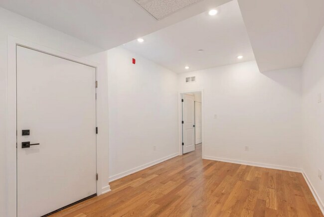 Building Photo - 1123 S 20th St