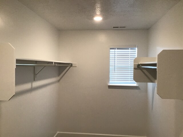 Building Photo - 2401 E Wild Horse Way