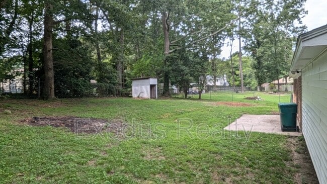 Building Photo - 8708 Peach Tree Dr