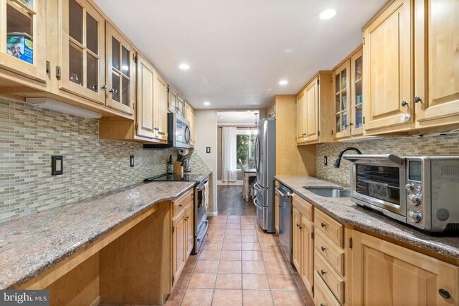 Building Photo - 226 Farleigh Ct