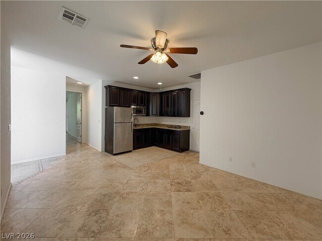 Building Photo - 7296 Spring Flower Ave