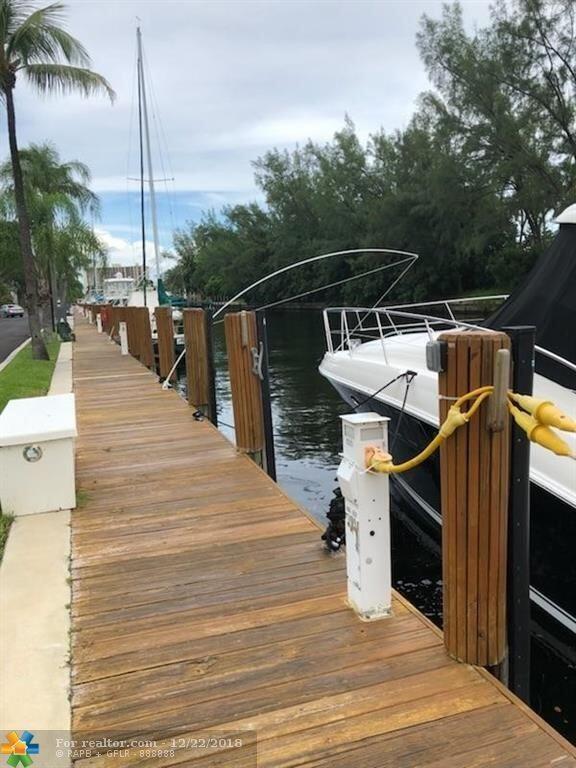 Primary Photo - 6439 Bay Club Dr